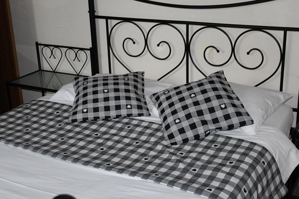 Hotel Les Bruyeres ว็องทรง ภายนอก รูปภาพ