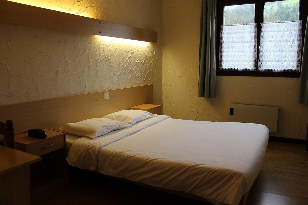 Hotel Les Bruyeres ว็องทรง ภายนอก รูปภาพ