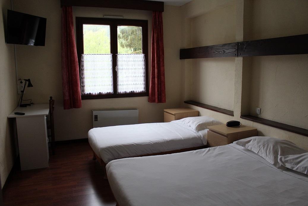 Hotel Les Bruyeres ว็องทรง ภายนอก รูปภาพ