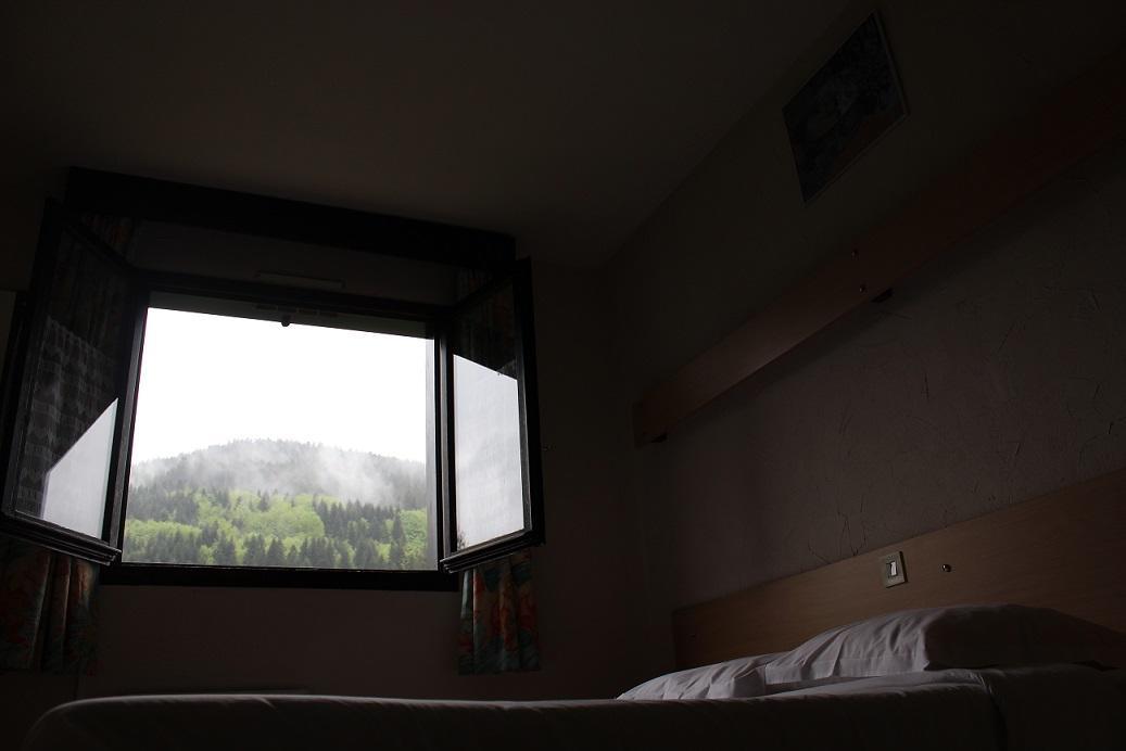 Hotel Les Bruyeres ว็องทรง ภายนอก รูปภาพ